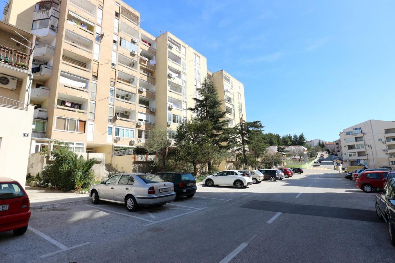 Mali Apartman U Centru Makarska Exterior photo